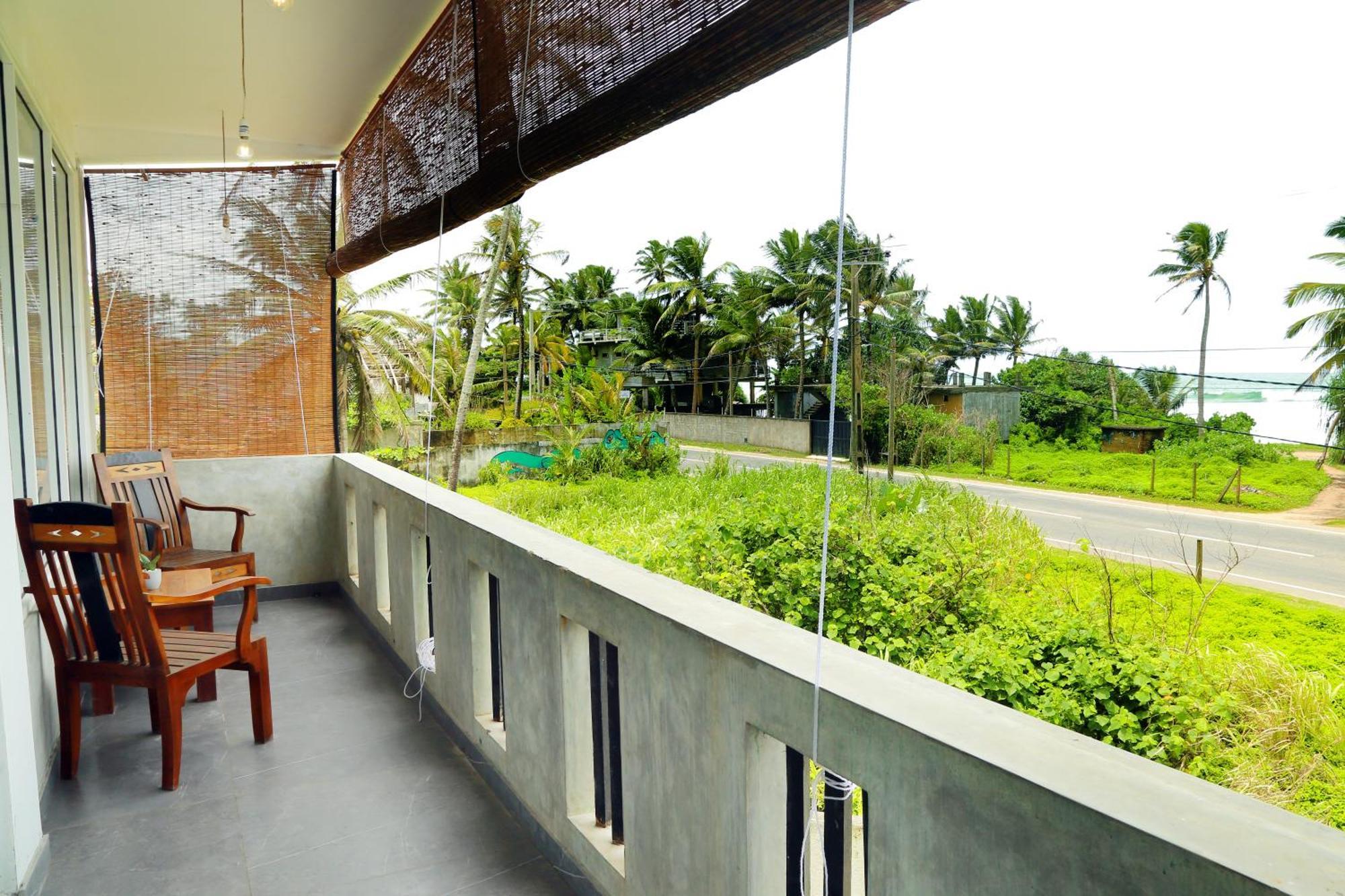 Cocos Hotel Oost-Oost-Midigama Buitenkant foto