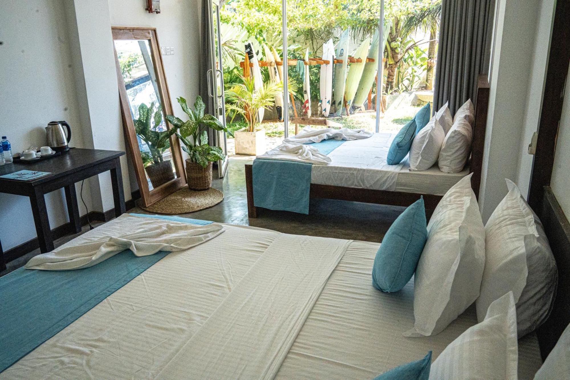 Cocos Hotel Oost-Oost-Midigama Buitenkant foto